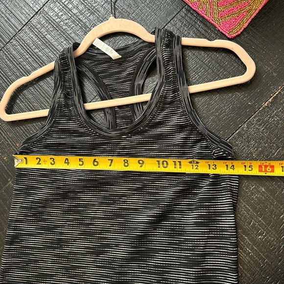 Athleta Momentum Spacedye Tank Top Size Small - Picture 6 of 8